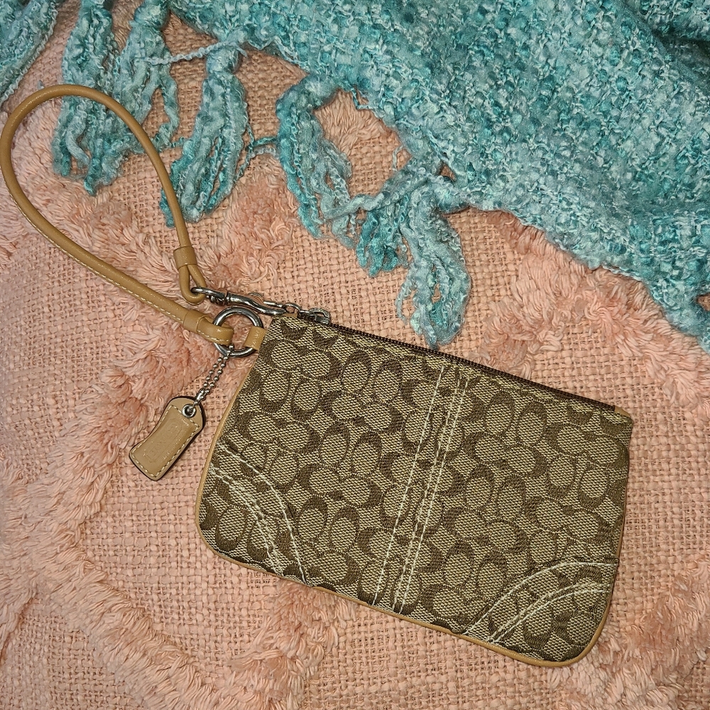 🌻COACH WRISTLET🌻
